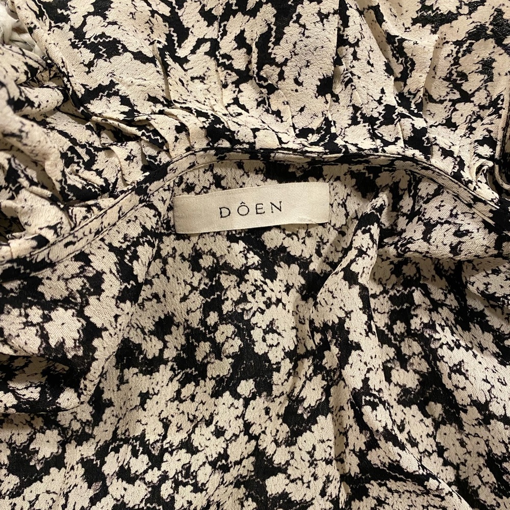 DOEN viola wrap top sz Small ruffled tie waist floral blouse - Picture 11 of 11